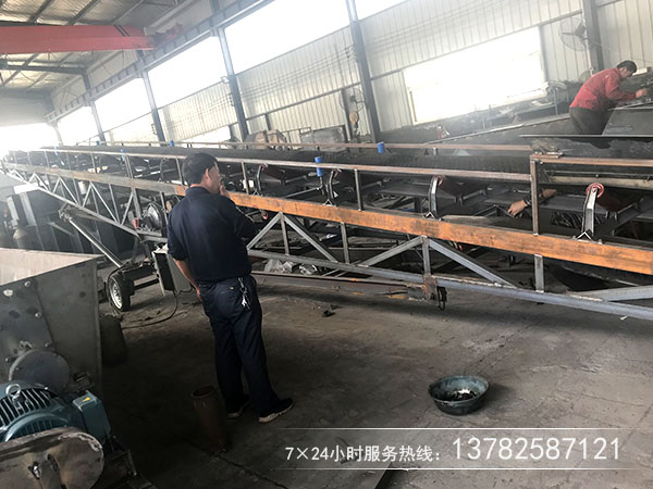 移动皮带机选择什么样的张紧装置好用！